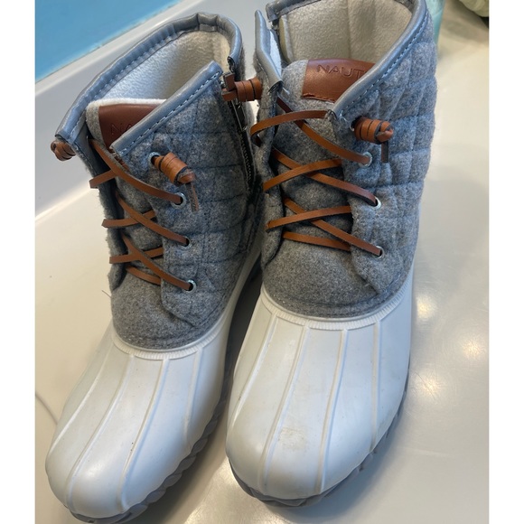 Boots - Picture 2 of 4